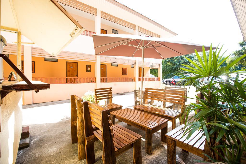 Banlanna Hotel Lampang Ngoại thất bức ảnh