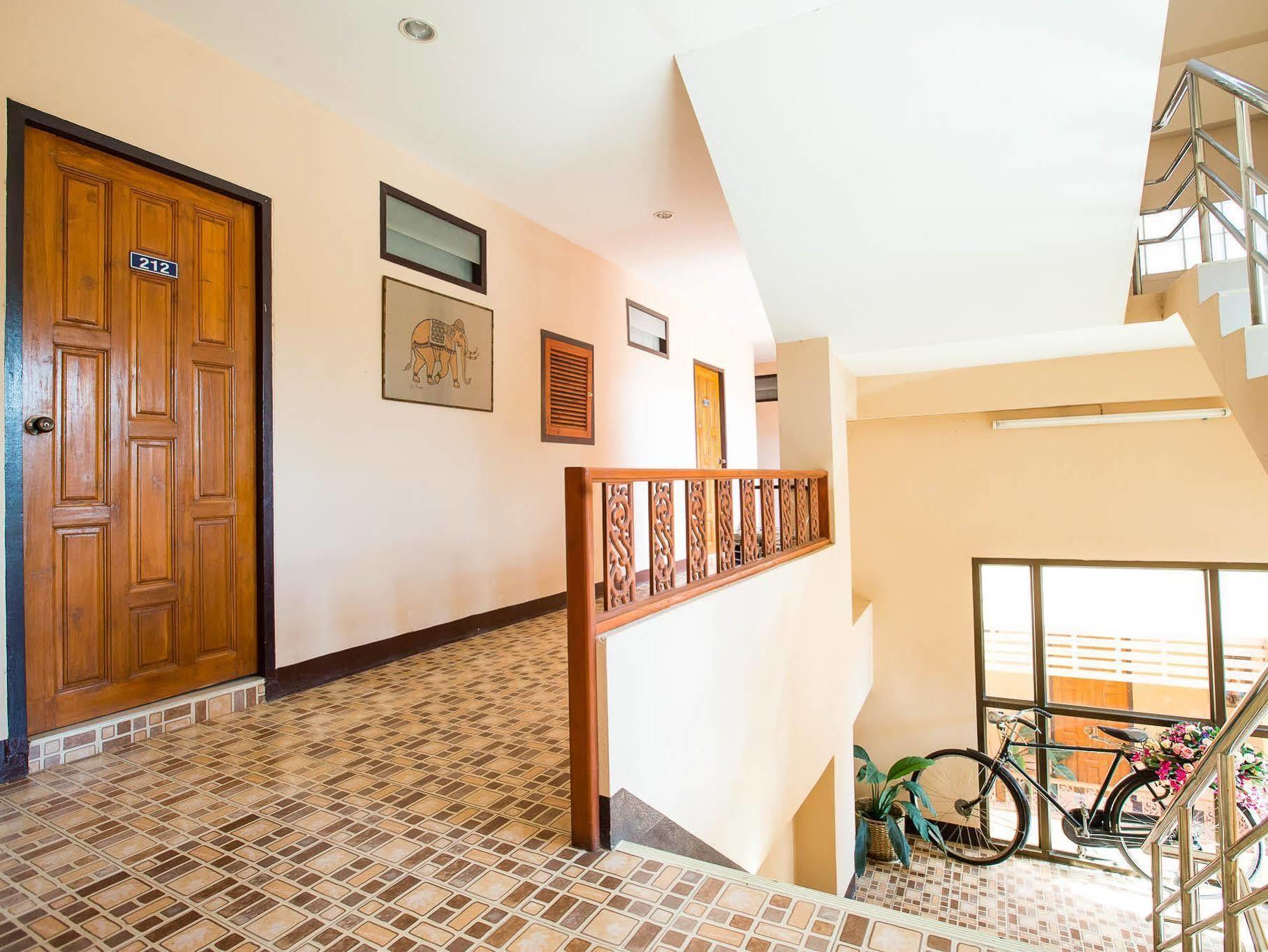 Banlanna Hotel Lampang Ngoại thất bức ảnh