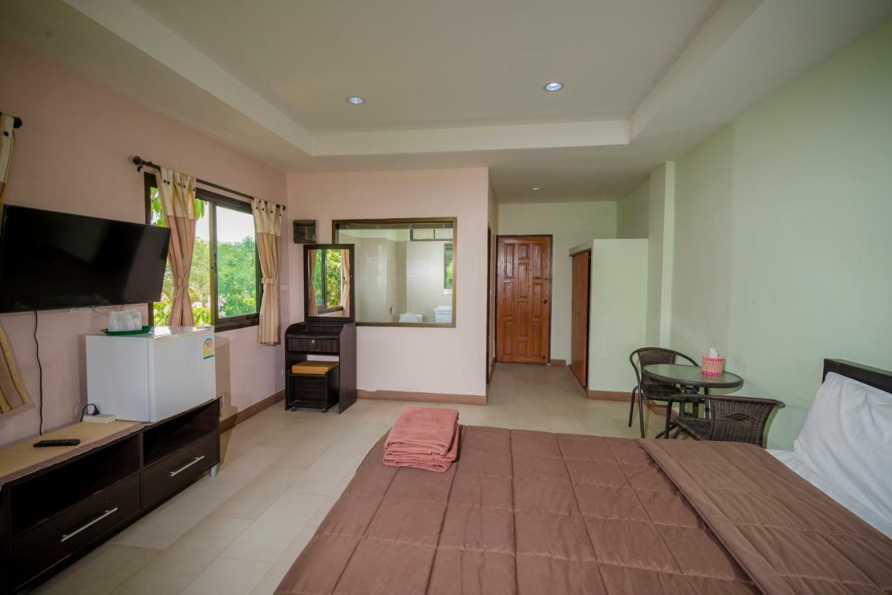 Banlanna Hotel Lampang Ngoại thất bức ảnh